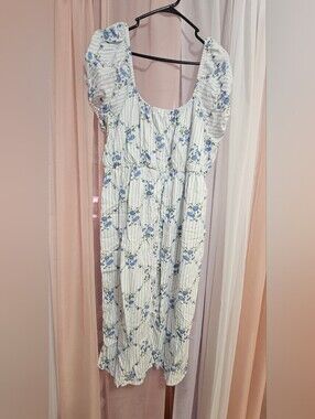 Plus Size Floral Print Midi Dress
